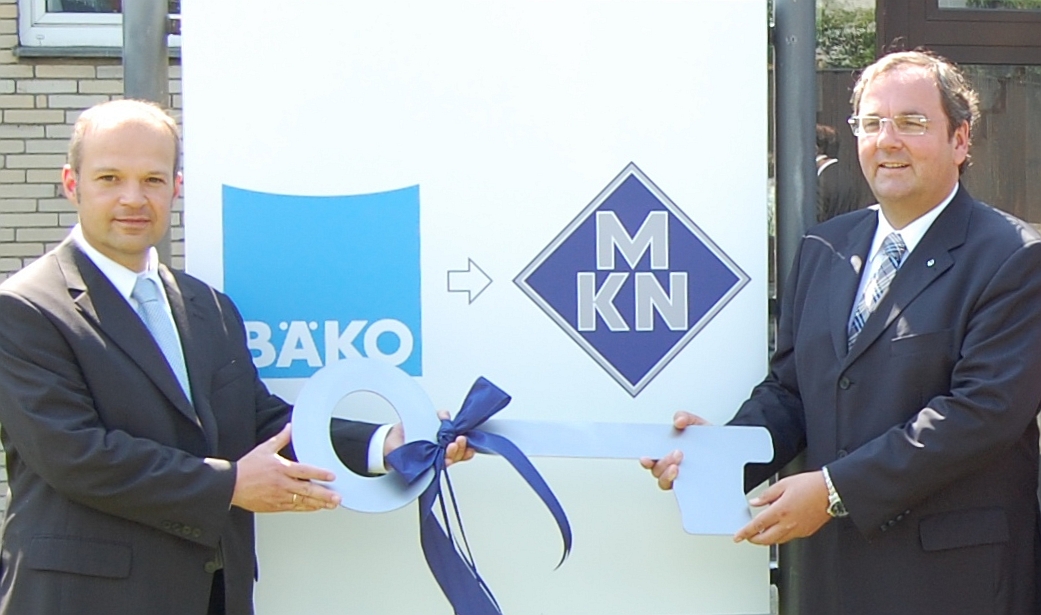 MKN-Geschäftsführer Georg Werber (r.) kaufte benachbarte das Bäko-Gebäude in Wolfenbüttel, um weiter am Standort zu expandieren. Foto: MKN